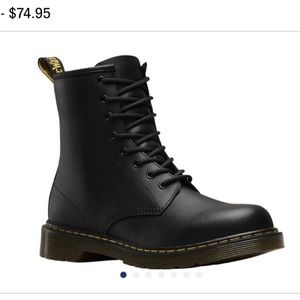 Dr marten Delaney Boys size 4 women’s size 6